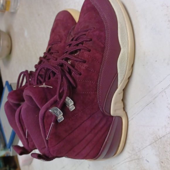 Jordan 12s - Picture 6 of 8